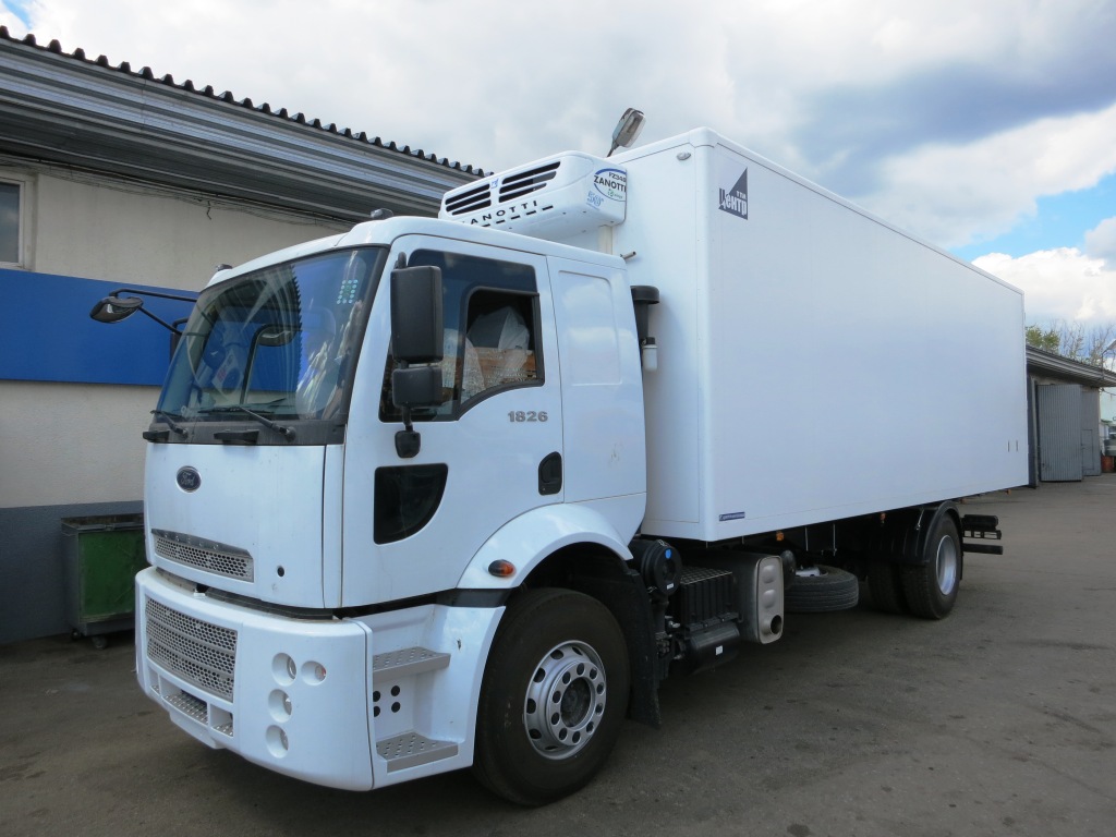 Ford Cargo c1215